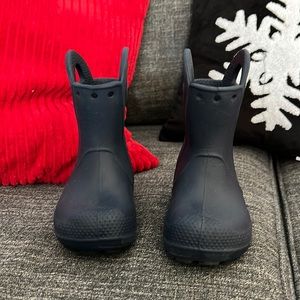 Navy Blue Croc Rain Boots Size 6
